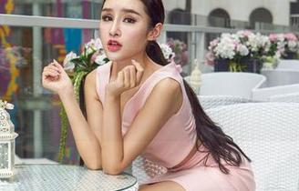 AISS爱丝(黄金版) - 找到索菲的在线穿行录像，她高清的身影在这儿溜达。