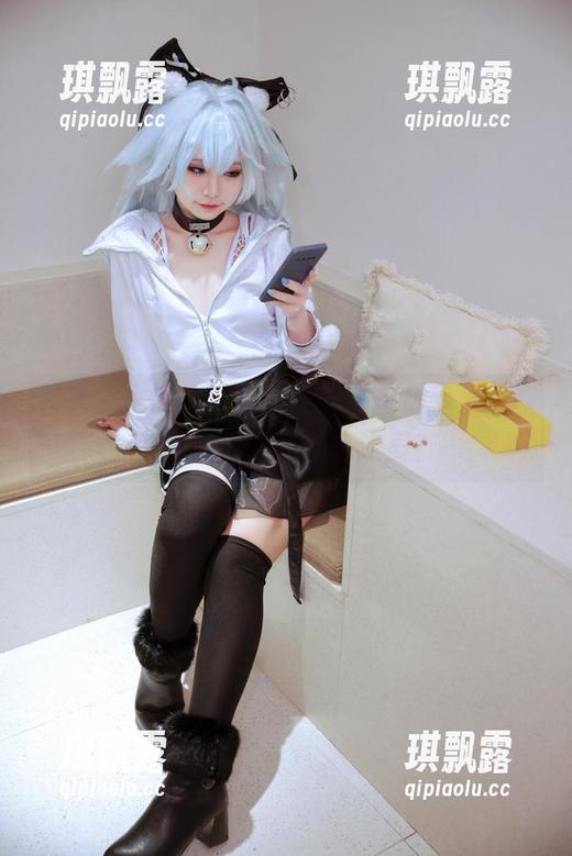 图库里的G44不会受伤与凉宫制服，难道我的校园记忆都在这里？