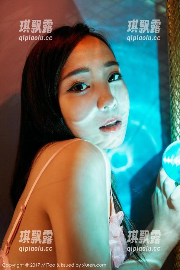 MiiTao蜜桃社 - 高清“Lra天台”：只是一个普通的屋顶而已哦，大家别激动