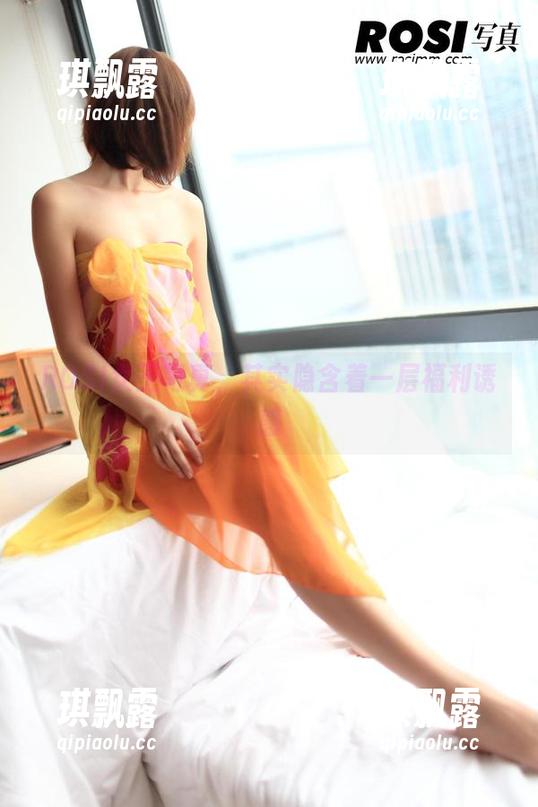 ROSI女王写真，其实隐含着一层福利诱惑