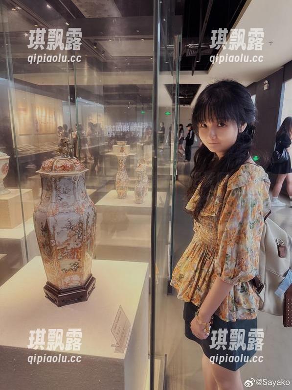 Sayako＿今年4岁精选：把凑阿库娅捕捉在幽幽小道的影像中，简约而深邃！