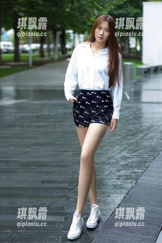 TuiGirl推女郎 - 有冯雨芝的私拍在，日常也能变得有趣，套图让我想继续翻。