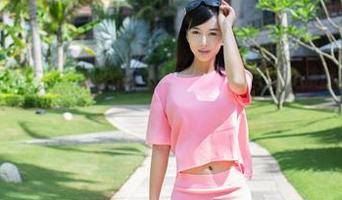 TuiGirl推女郎 - 看似平常的作品，梁棋棋的女孩静静地等待被发现。