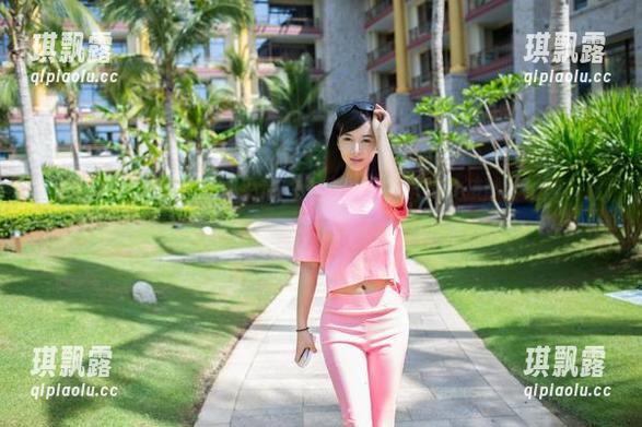TuiGirl推女郎-梁棋棋 TuiGirl推女郎 - 看似平常的作品,梁棋棋的女孩静静地等待被发现。