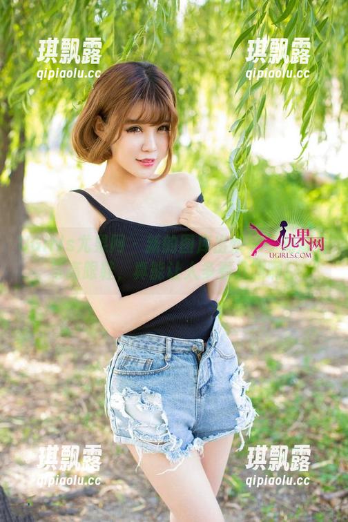 UGirls尤果网 - 新的图库出炉——刘娅希与高跟鞋，真能让人多看几眼啊！