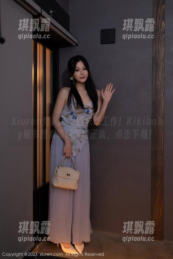 Xiuren秀人网 - 别只想工作！Kikibaby秘书图集带你偏离正轨，点击下载！