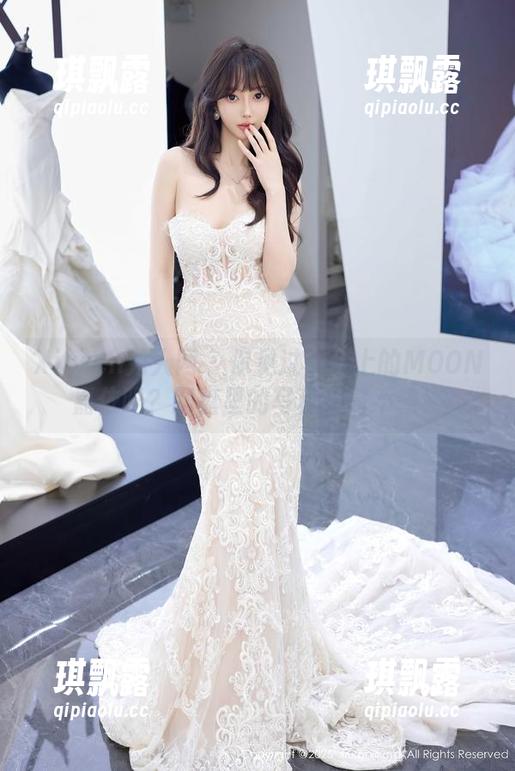 Xiuren秀人网 - 你见过天台上的MOON嘉依吗？网盘里的写真绝对不输！
