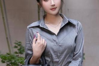 Xiuren秀人网 - 在周慕汐的职场OL风格图包中，每一套都透着职场的韧性和美丽，我在想：能偷个懒吗？