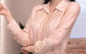 Xiuren秀人网 - 婠婠么的长腿写真，还有没有人能撼动我的心？资源拿走不谢！