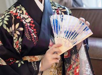 Xiuren秀人网 - 米妮大萌萌的泳池自拍秀：作品集分享让人惊艳