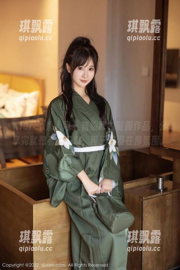 Xiuren秀人网 - 舞媚歆的制服作品，分享完就想看第二遍，再三沉浸在那氛围。