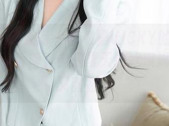 Xiuren秀人网 - 陈雅漫VICKY的图集里，那份可爱简直像是夏天的冰淇淋，清凉又甜蜜。