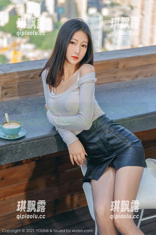 YouMi尤蜜荟 - 张思允Nice的女孩作品，福利满满，画面里又是哪些小情愫呢？