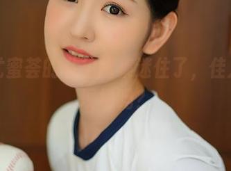 又被尤蜜荟的私拍图集迷住了，佳人梦游现场吗？