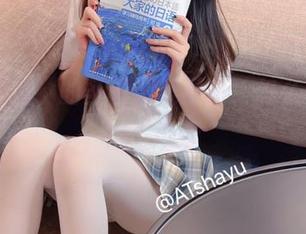 “at鲨鱼”的圣诞麋鹿原图，怎么看都显得太可爱