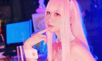 兔女郎化身，izumi泉桃子在私房图包里让我直呼‘太可爱’！
