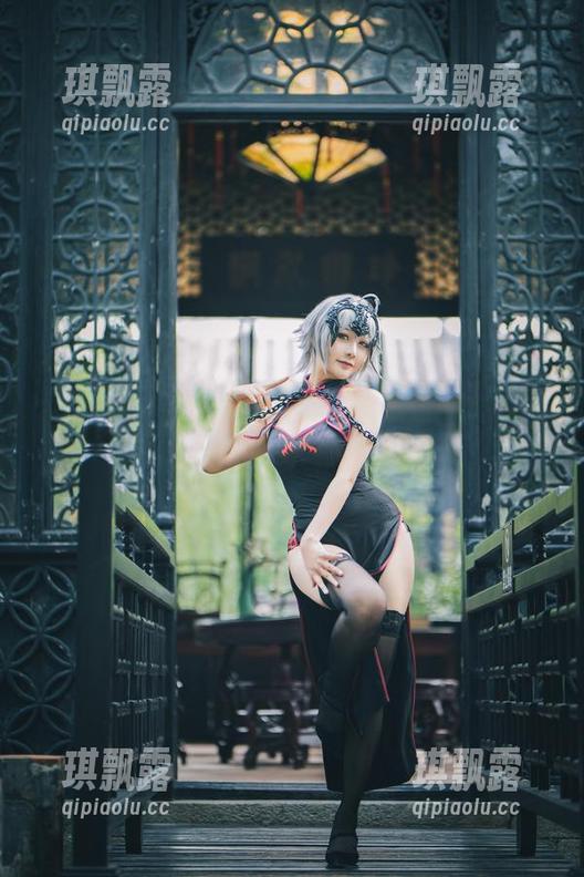 三刀刀miido 水手服与三刀刀miido:这高清图集,真是让人停不下来了。