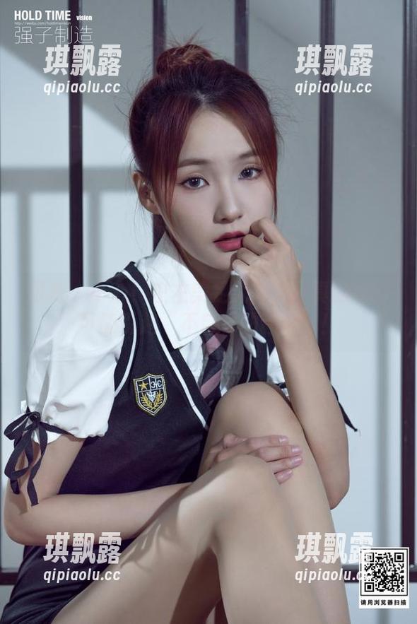 丽柜 - 小心！左左美足无圣光写真的存在可能引起“不自觉的舔屏”！