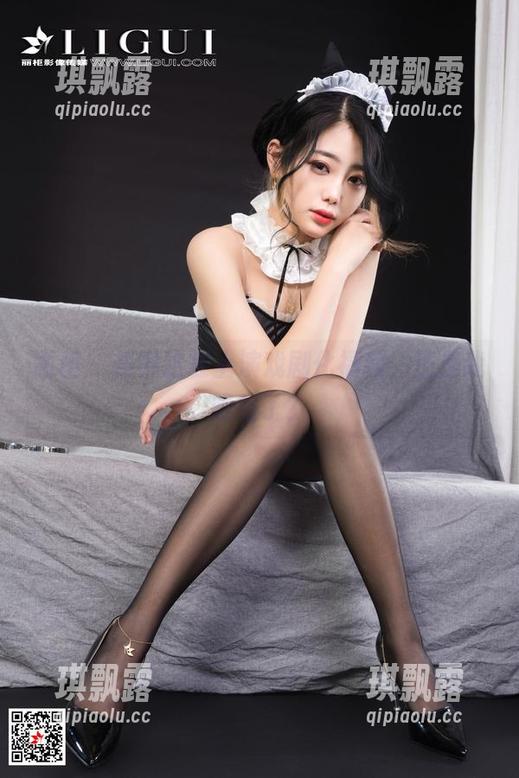 丽柜-琳达 丽柜 - 是琳达在上演戏剧化福利,还是我眼花了?