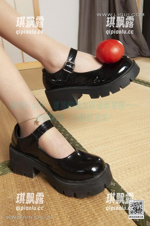 丽柜ligui-潼潼 丽柜ligui - 潼潼的兔女郎最新原图——我的眼睛,为何在发光?