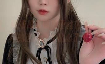 说真的，依依超级懒的蕾丝内衣2.0，摄影师的选择也太贴心了吧！