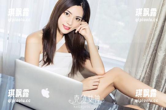 克拉女神 - 姜璐的校园写真：那是一本要翻的图册，不一样的精彩。