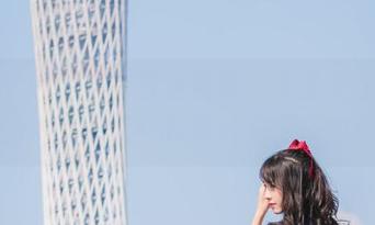 兔玩映画：樱花白丝盛放，无圣光也能变身绚烂背景！在图片里找乐趣！