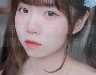 免费的，可可小白兔高跟鞋，你抓住了我的眼球，照片拍得真有趣！