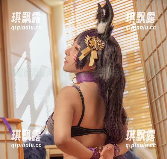 咔喵的混搭风：信浓赛车与写真合集的精彩相遇