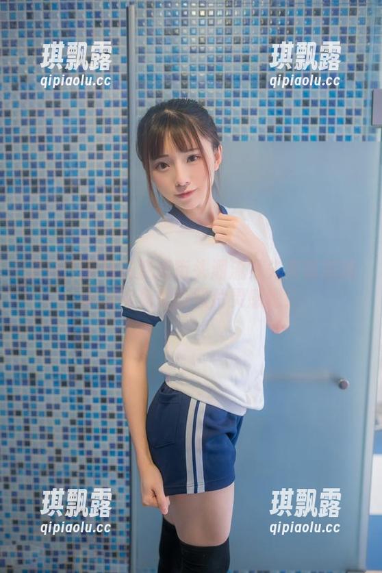 想把佩蒂睡衣变成街头潮流？先来喵糖映画获得免费的照片灵感吧！