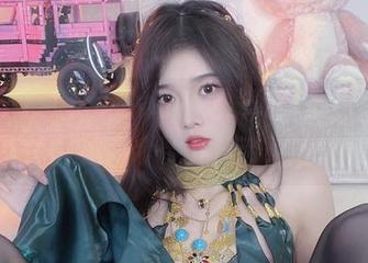 和服新上线！小小奶瓶儿最新作品，真想给她背个婴儿背带！