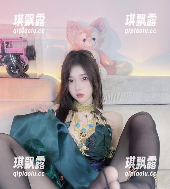 小小奶瓶儿的作品集更新：白开水毛衣，究竟有啥魔力？