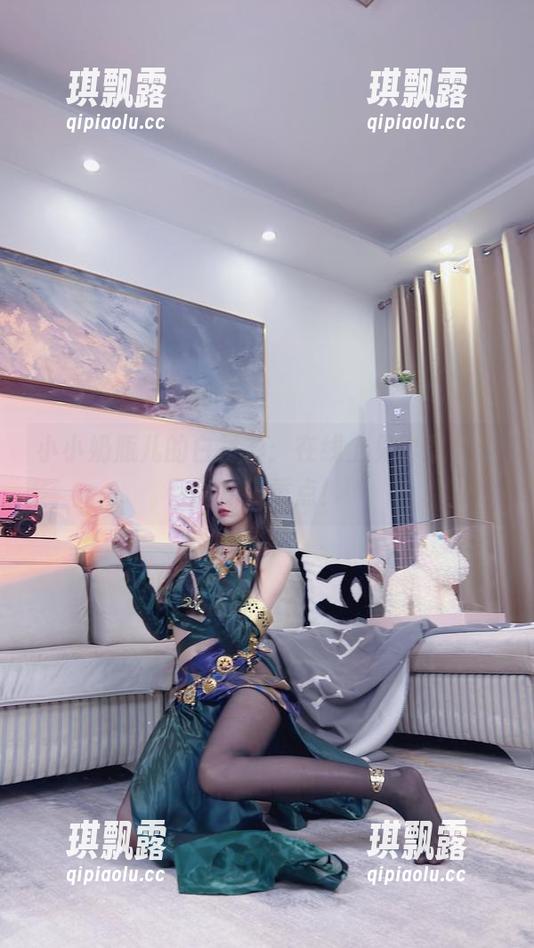 小小奶瓶儿 小小奶瓶儿的白衬衫:在线上见真章,原图才是重点!
