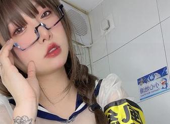 要不要看看小泉学姐吖的裤里丝原图？我敢打赌这志向你没想过的“分享”