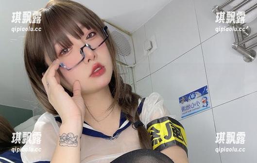 要不要看看小泉学姐吖的裤里丝原图？我敢打赌这志向你没想过的“分享”