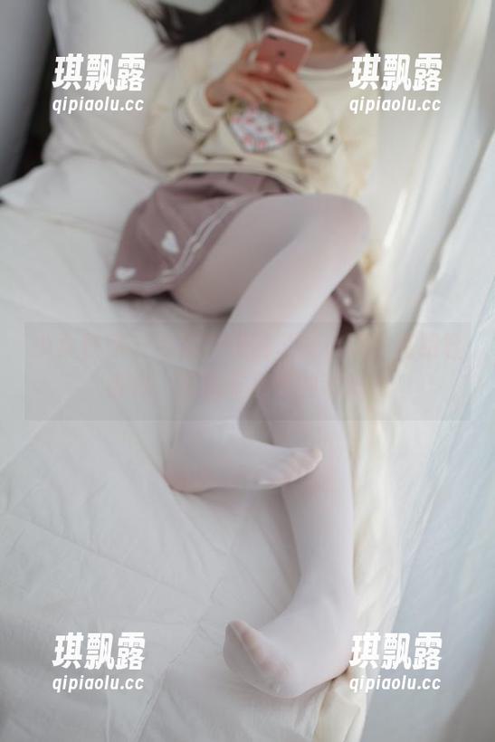 少女秩序-小满 少女秩序 - 我就不明白了,小满的高跟鞋福利,原图有那么神奇吗?