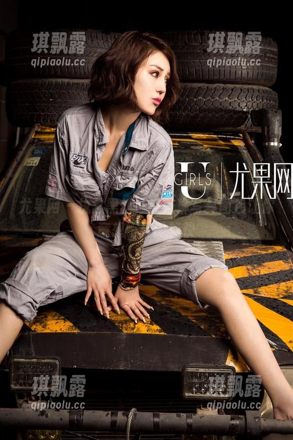 尤果网-乔依琳 尤果网 - 执念黑丝,乔依琳写真图包让你意想不到的畅快