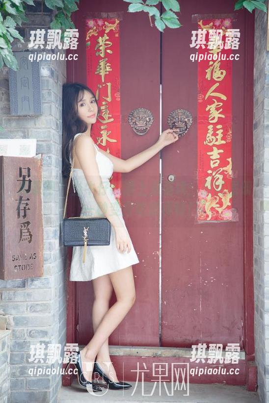 尤果网-黛蓓琪 尤果网 - 当牛仔裤遇上黛蓓琪:最新图册,一秒变身吃货模特!