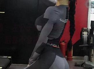 微密圈 - 左公子666的女神写真集，下载后会不会被催着装作绅士？