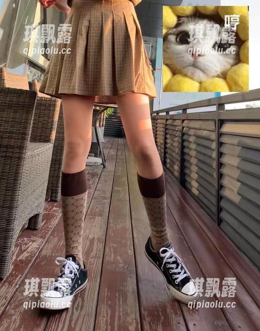 无敌哒小姨妈 微密圈 - 无敌哒小姨妈那张迷人的JK,图片点进来,资源慢慢捡