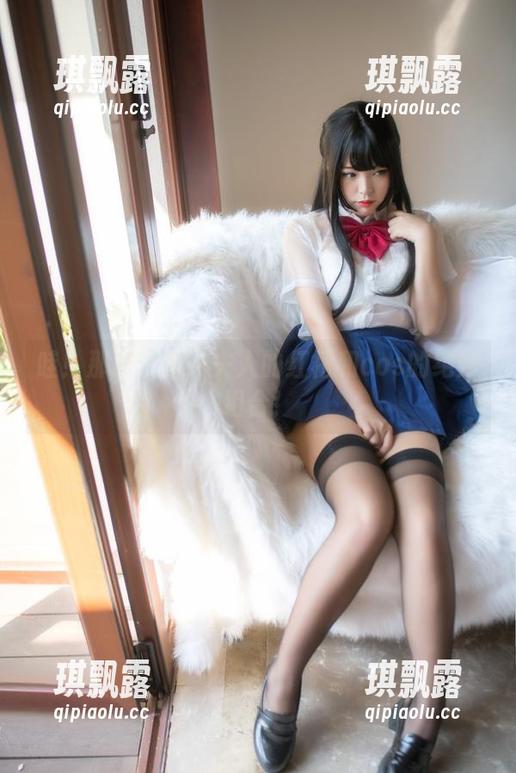 杏子夫人 哇!那属于杏子夫人的红裙和cos的绝妙组合!