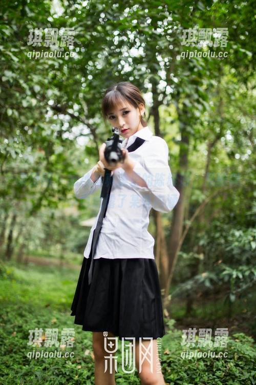 果团网 - 婚纱写真集里的陈雅漫，原图似乎也透露了某些内涵…