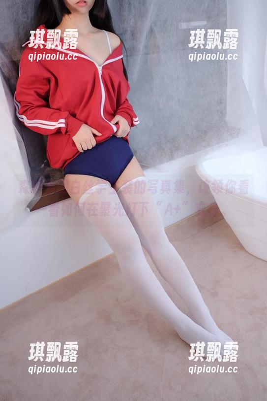 森萝财团白丝学生装的写真集，该领你看一看如何在聚光灯下“A+”变身。