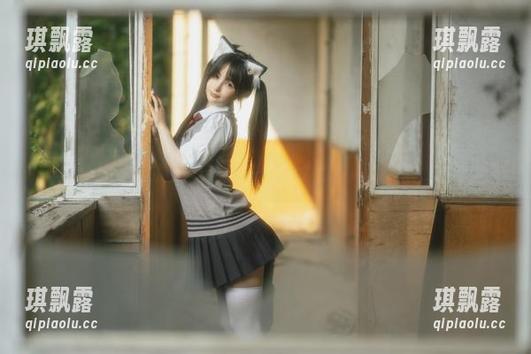 图集里的樱井宁宁，病态女友也有她的风范。