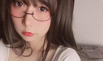 全套!次屁啦的经典丝裤原图，一不小心就被撩到了