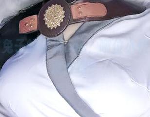 咦，汐兔子的红裙cos，哪位小伙伴的心没偷跑？