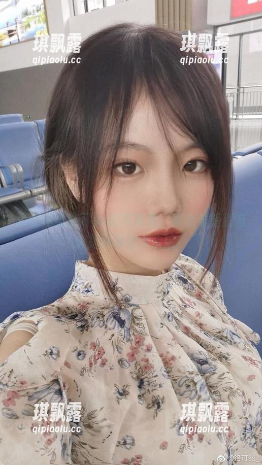 小红帽与洛可ss的写真秀，真心希望别有人把线索给大灰狼！