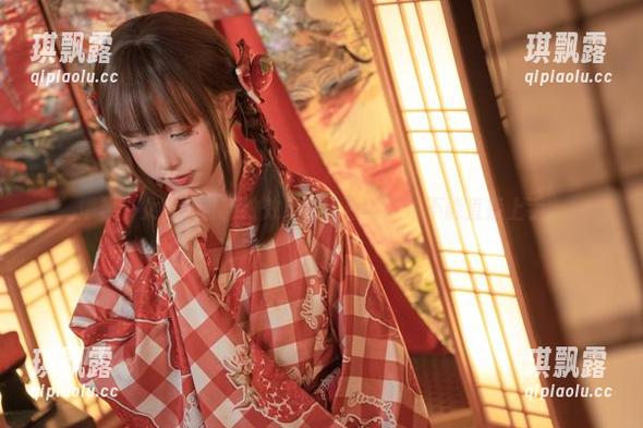 爆机少女喵小吉豹纹效果图，看得我恨不能直接上手。