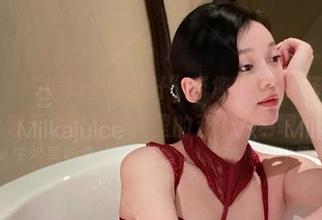 微密圈 - “牛奶里的果汁”带您玩转JK场景，沉迷于这套写真图里的五光十色吧！