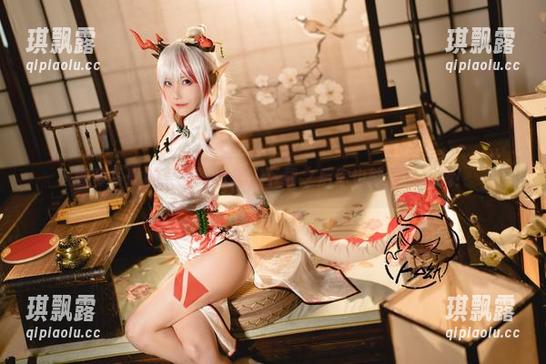 狐萝卜呦的女王写真集，下载之后你也能霸气侧漏！